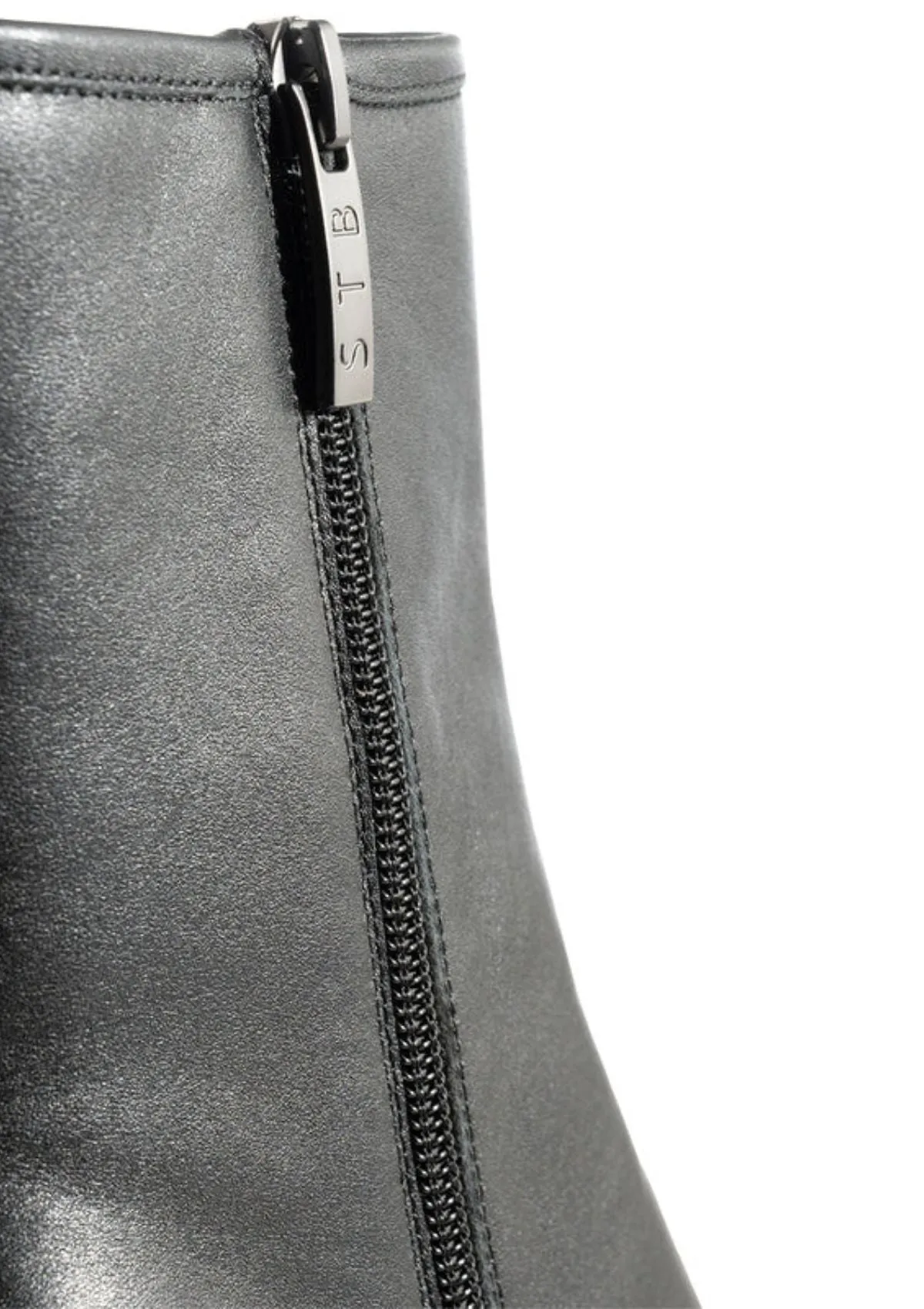 Black Leather Square Toe and Heel Arlo Boot | Shoe The Bear