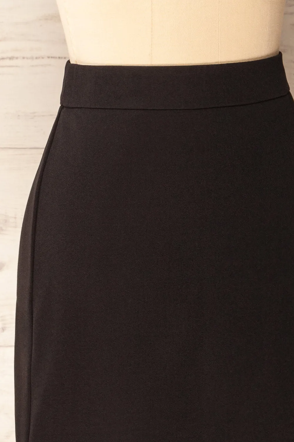 Cannes | Short A-Line Black Skirt w/ Slit