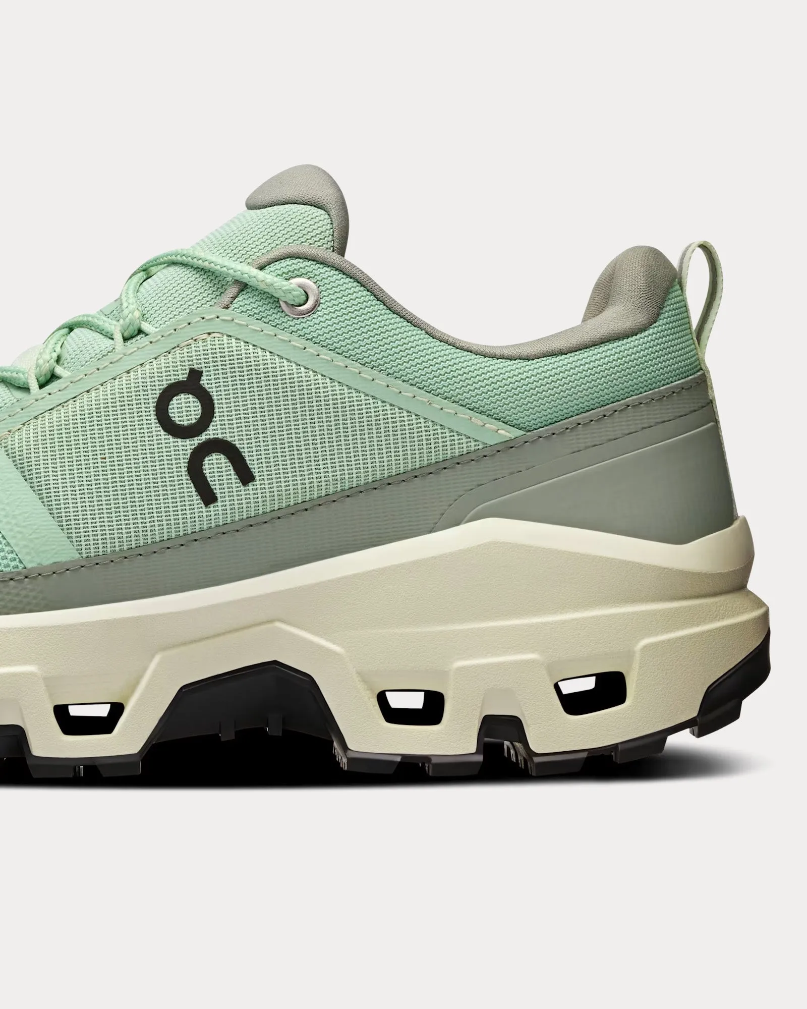 Cloudrock Low WP Mineral / Alloy Running Shoes