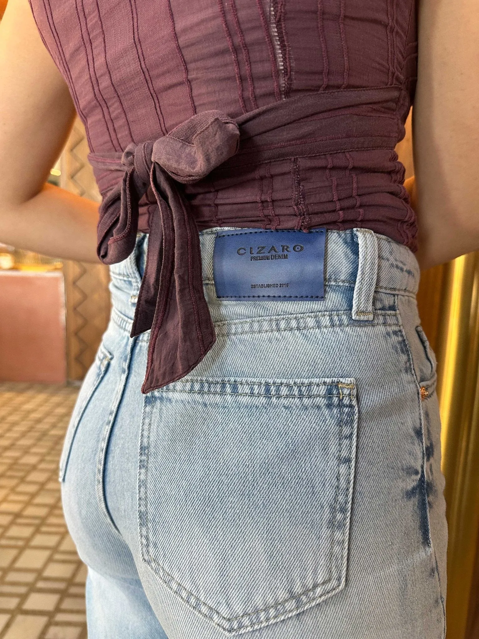 Extreme Wide-Leg - High-Waist Light Blue Jeans