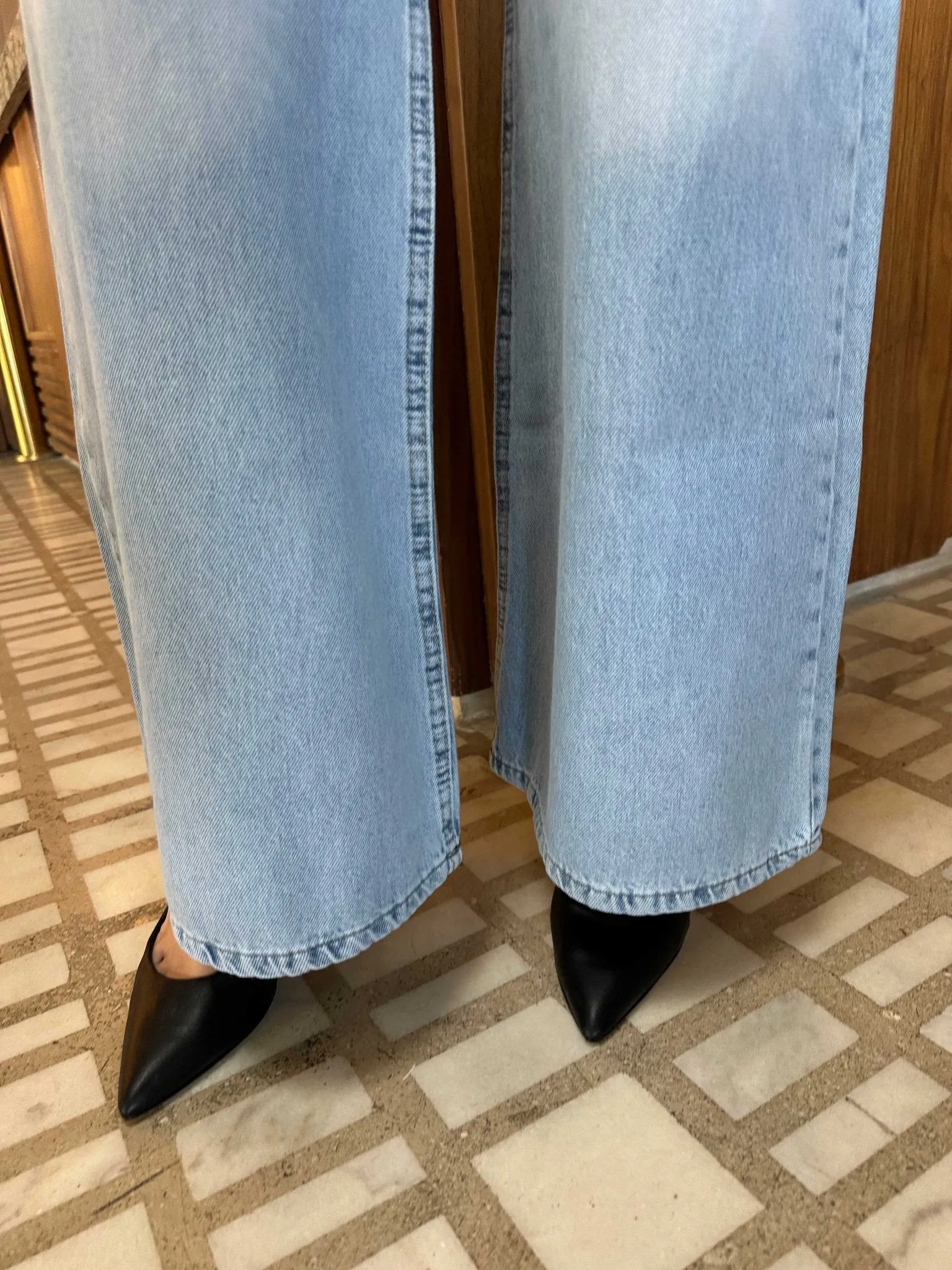 Extreme Wide-Leg - High-Waist Light Blue Jeans