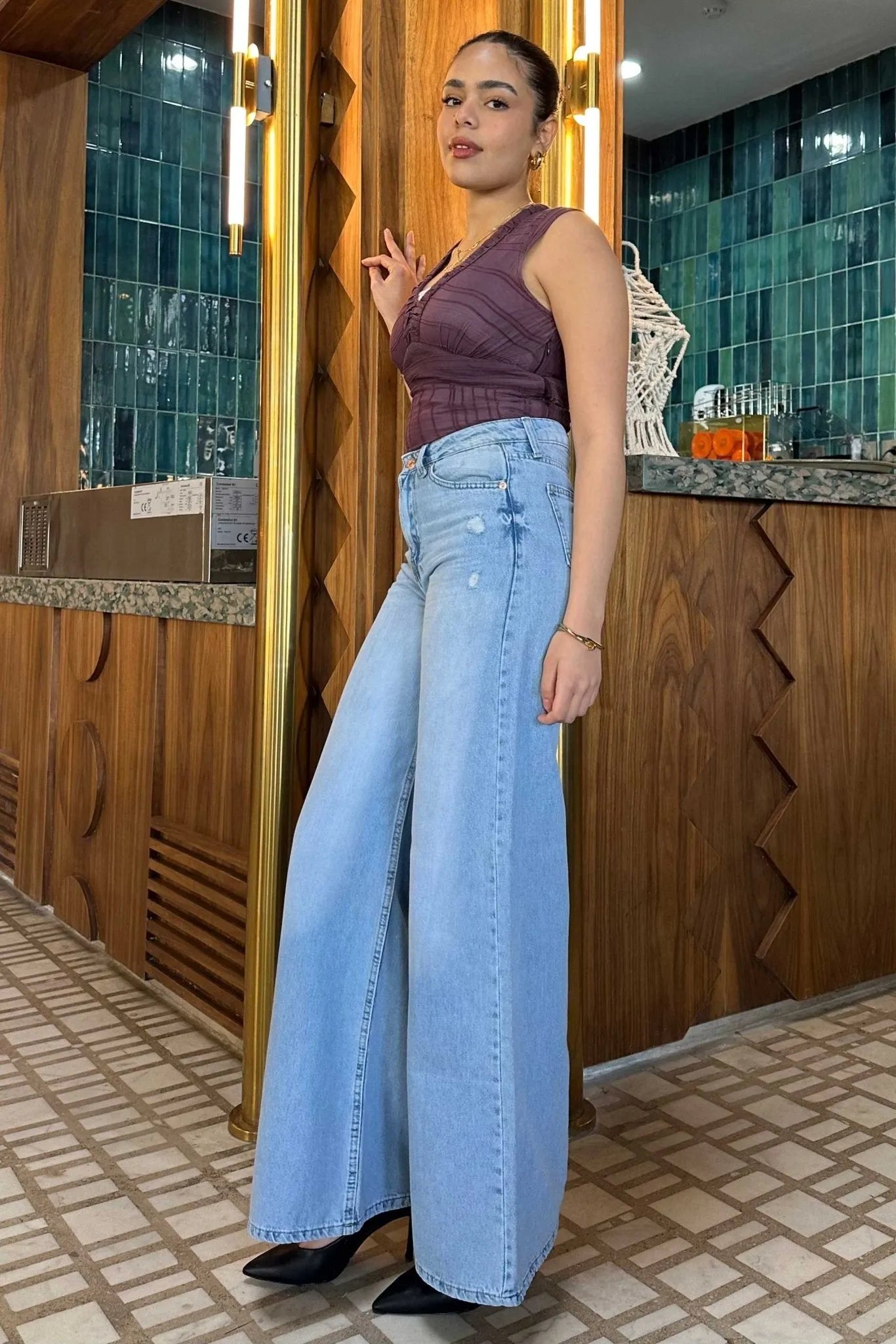 Extreme Wide-Leg - High-Waist Light Blue Jeans
