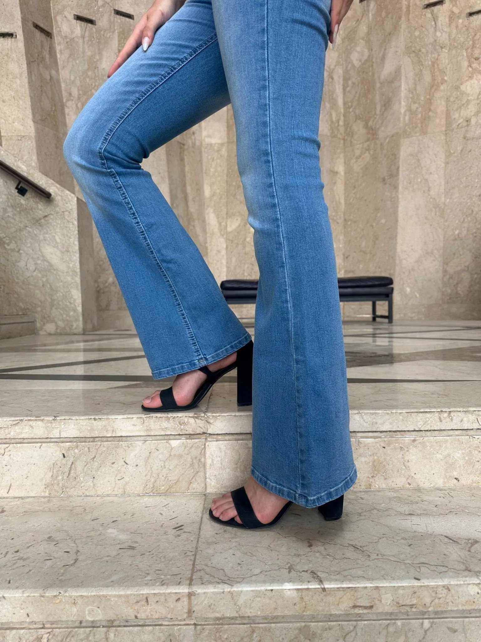 Flare - High-Waist Medium Washed Blue Jeans