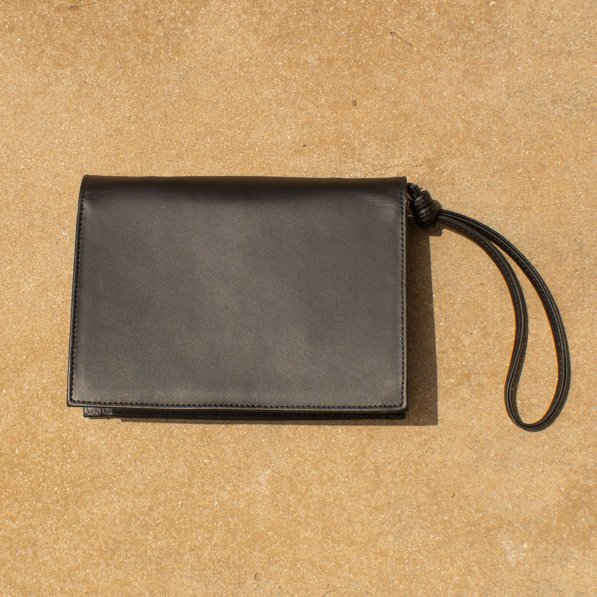 Leather Enveloppe Wallet Bag
