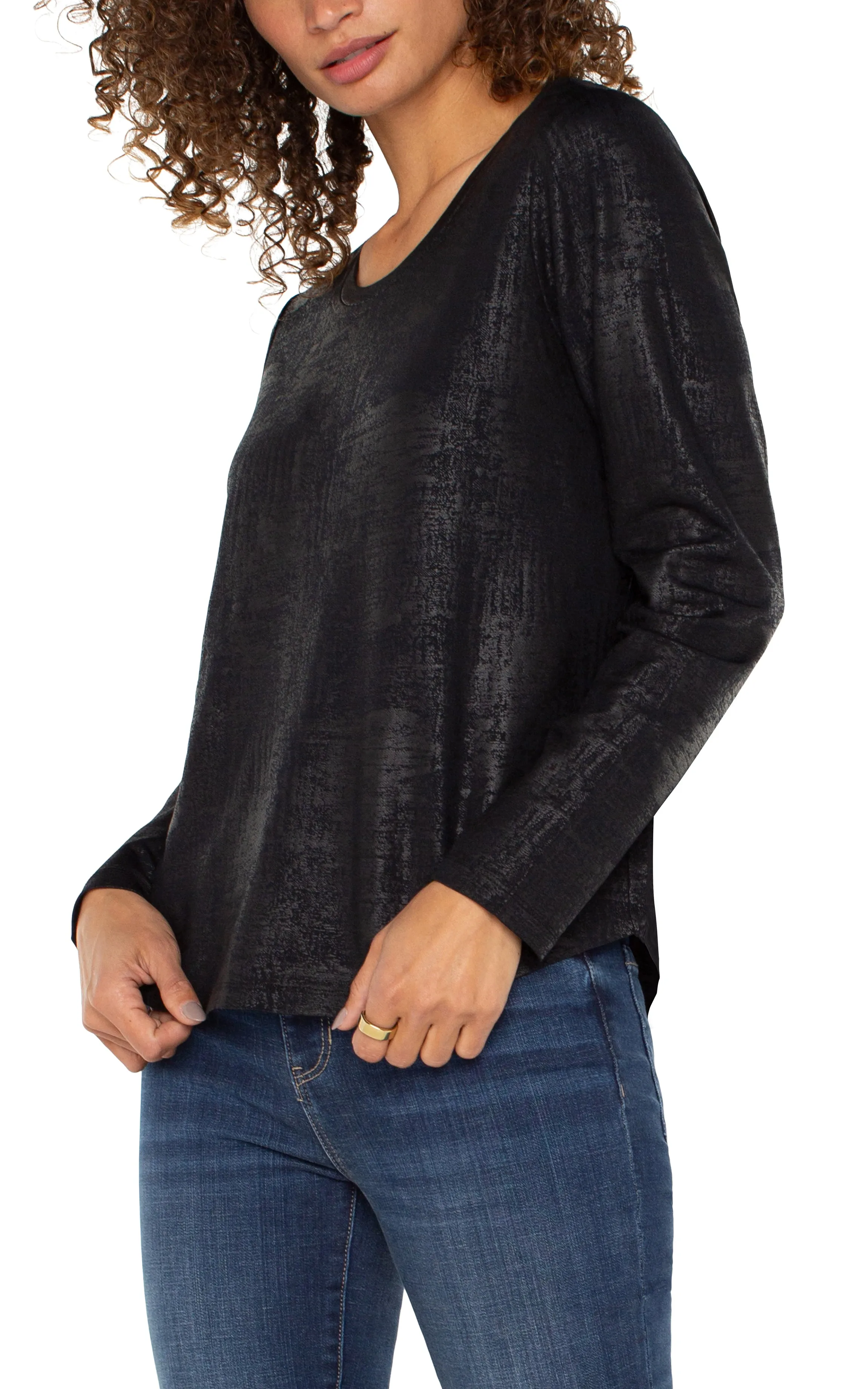 LONG SLEEVE SCOOP NECK KNIT TOP