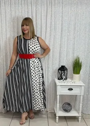 Plus black and white maxi dress by: Claudia Orozco