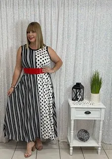 Plus black and white maxi dress by: Claudia Orozco